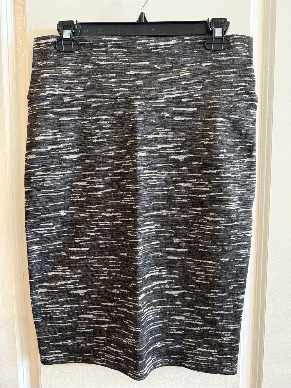 LuLaRoe Cassie Charcoal & Light Gray Space-Dye Pencil Skirt